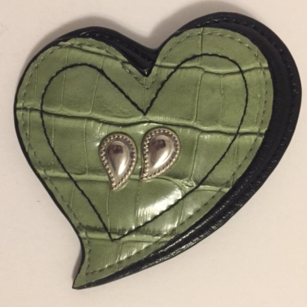 Funky Fun Heart Croc-Like Silver Brooch Lapel Pin